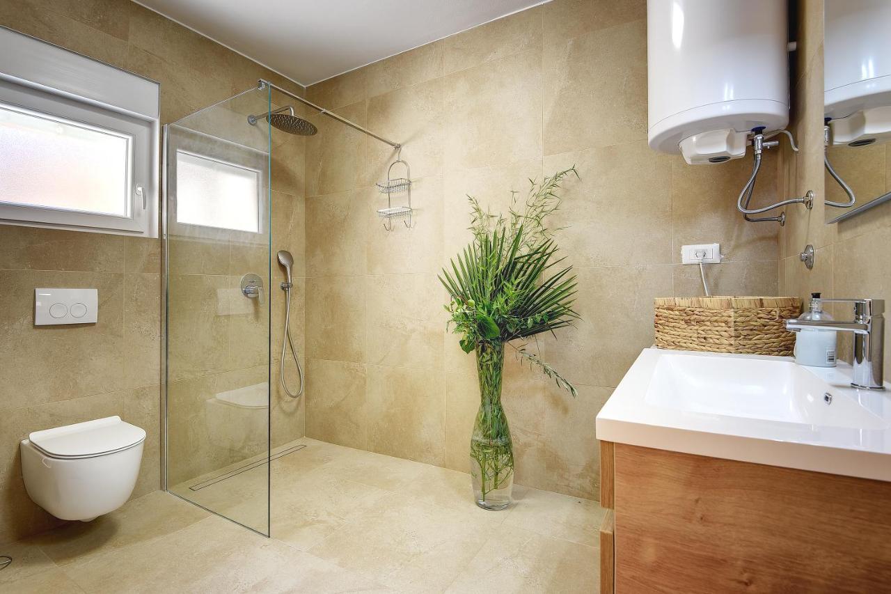 Vila Una With Private Pool Near Rovinj - Open 2022 Rovinjsko Selo Esterno foto